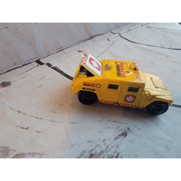 Retro 1994 Matchbox Rescue Humvee Hummer 1:70 2003 Special Edition - Picture 2 of 7